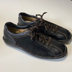 NWOT Born black lace-up bowling-look shoes